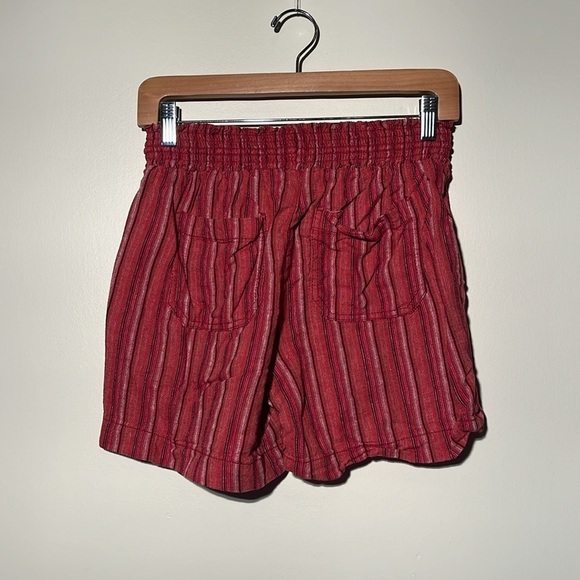 Briggs Linen Blend Striped Shorts - Picture 4 of 7